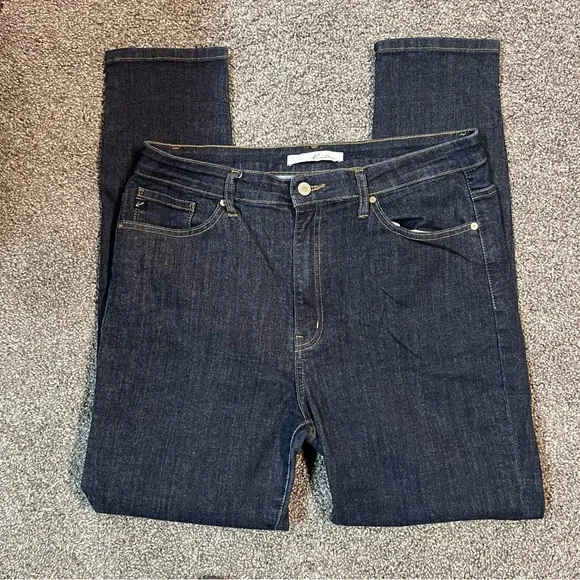 KanCan dark blue jeans. - Picture 1 of 7